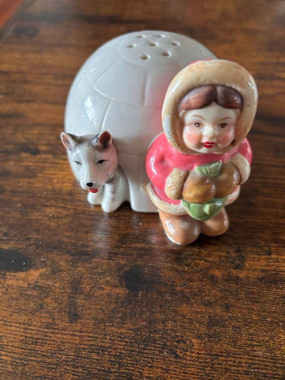 Vintage scotts eskimo and Dog Igloo Baking Soda Refrigerator Freshener Holder